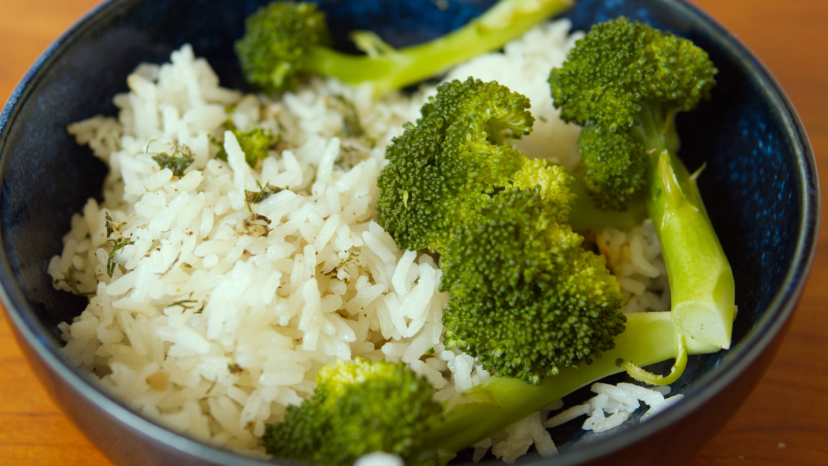 Rice Cooker Herb Rice and Broccoli